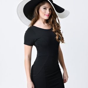 Oversized black/white sun hat